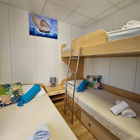 Villa Kuca S Jacuzzijem Mavrinac *