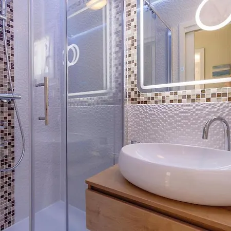 Kuca S Jacuzzijem Mavrinac Villa