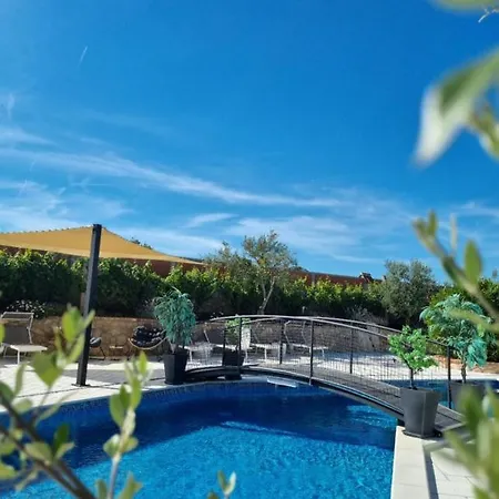 Kuca S Jacuzzijem Mavrinac