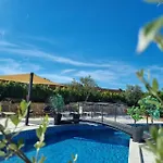 Kuca S Jacuzzijem Mavrinac